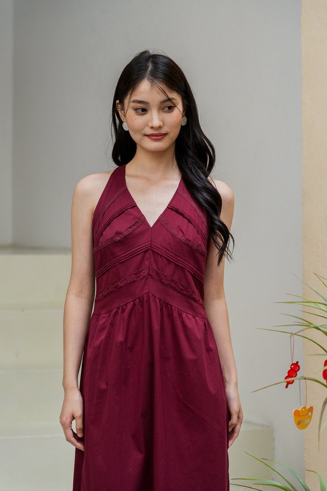 Harlow Halter V-neck Midi Dress In Wine