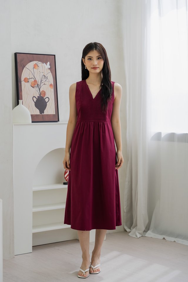 Priselle Pintuck V-neck Midi Dress In Wine