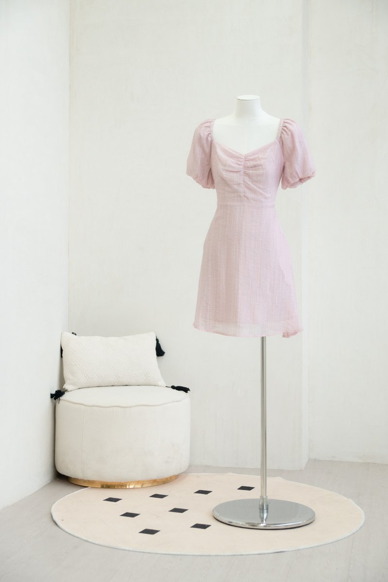 Primrose Textured Puff Sleeve Dress In Pink