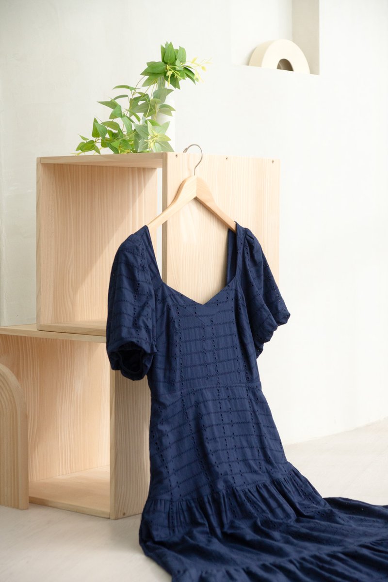 Esther Eyelet Puffed Sleeve Maxi Dress In Navy (XS)