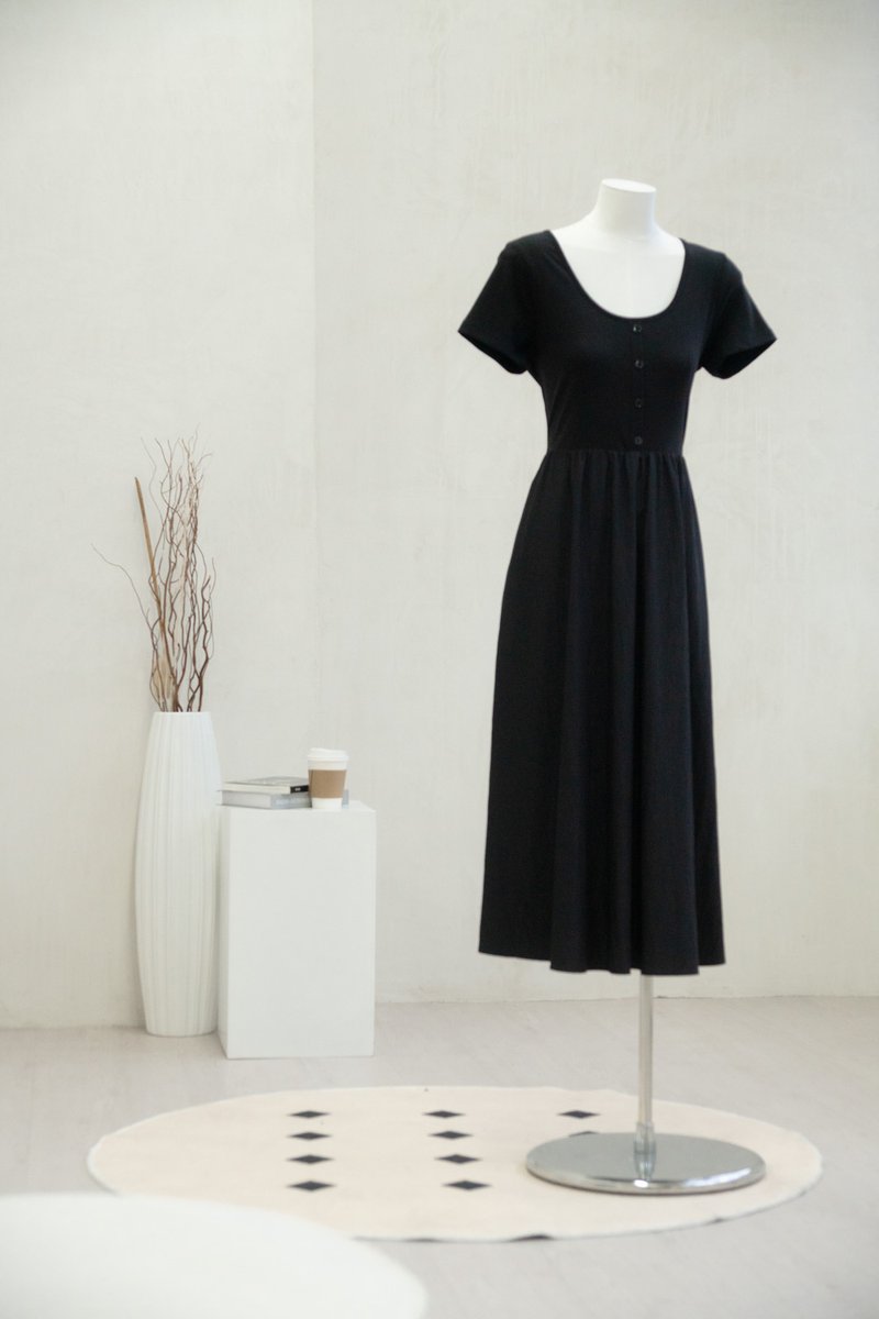 Merliah Mixed Fabric Button Midi Dress In Black (XS)