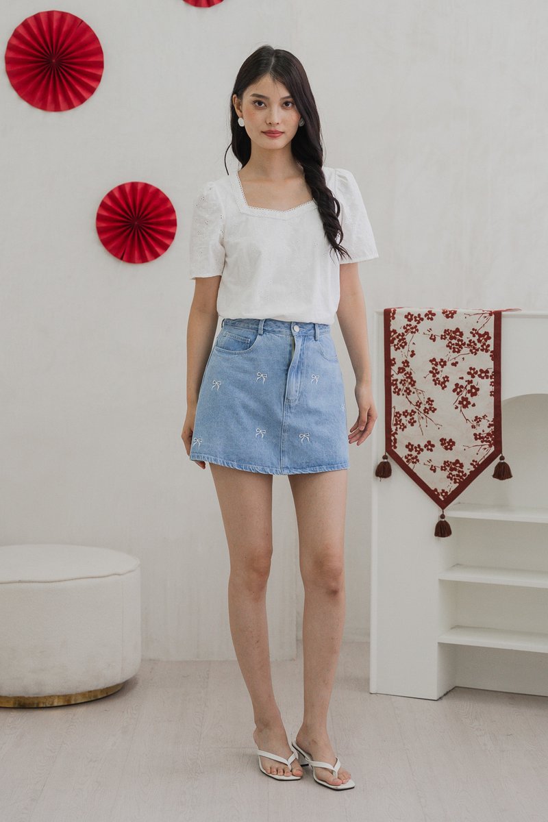 Caitlin Crochet Eyelet Top In White (XS)