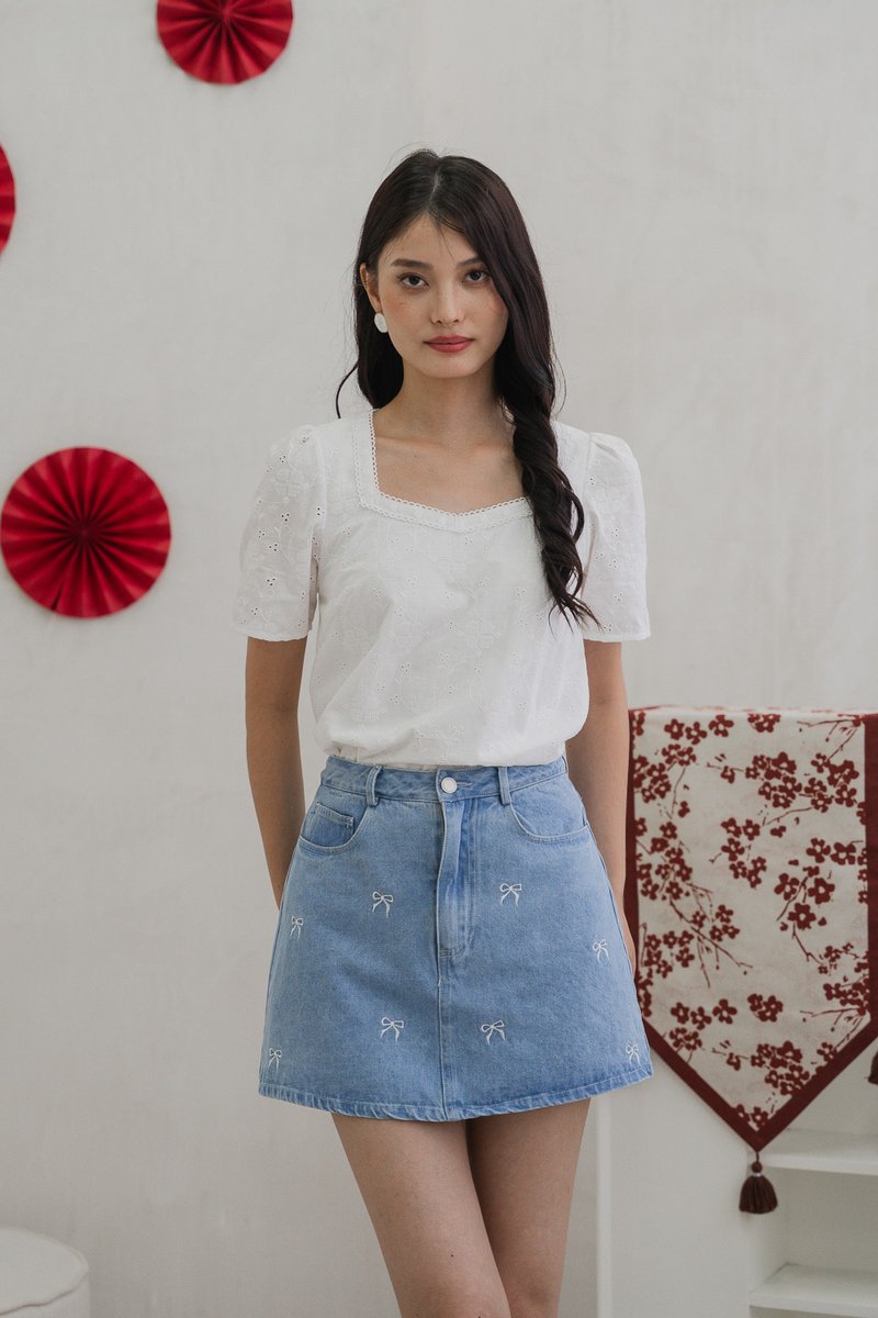 Caitlin Crochet Eyelet Top In White (XS)
