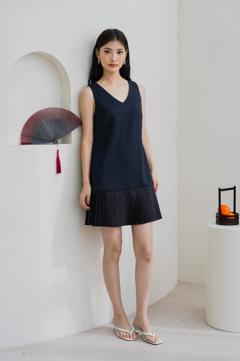 Heather Pleat Hem Dress In Navy (XS)