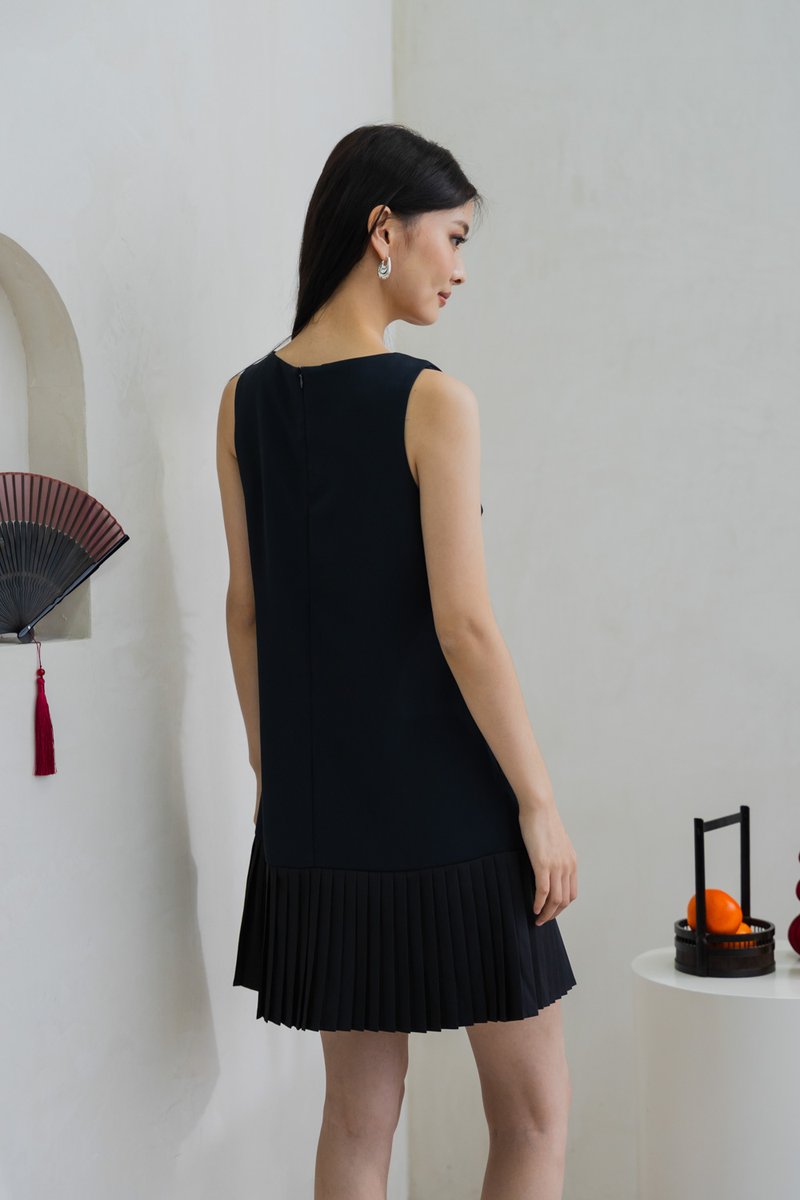 Heather Pleat Hem Dress In Navy (XS)