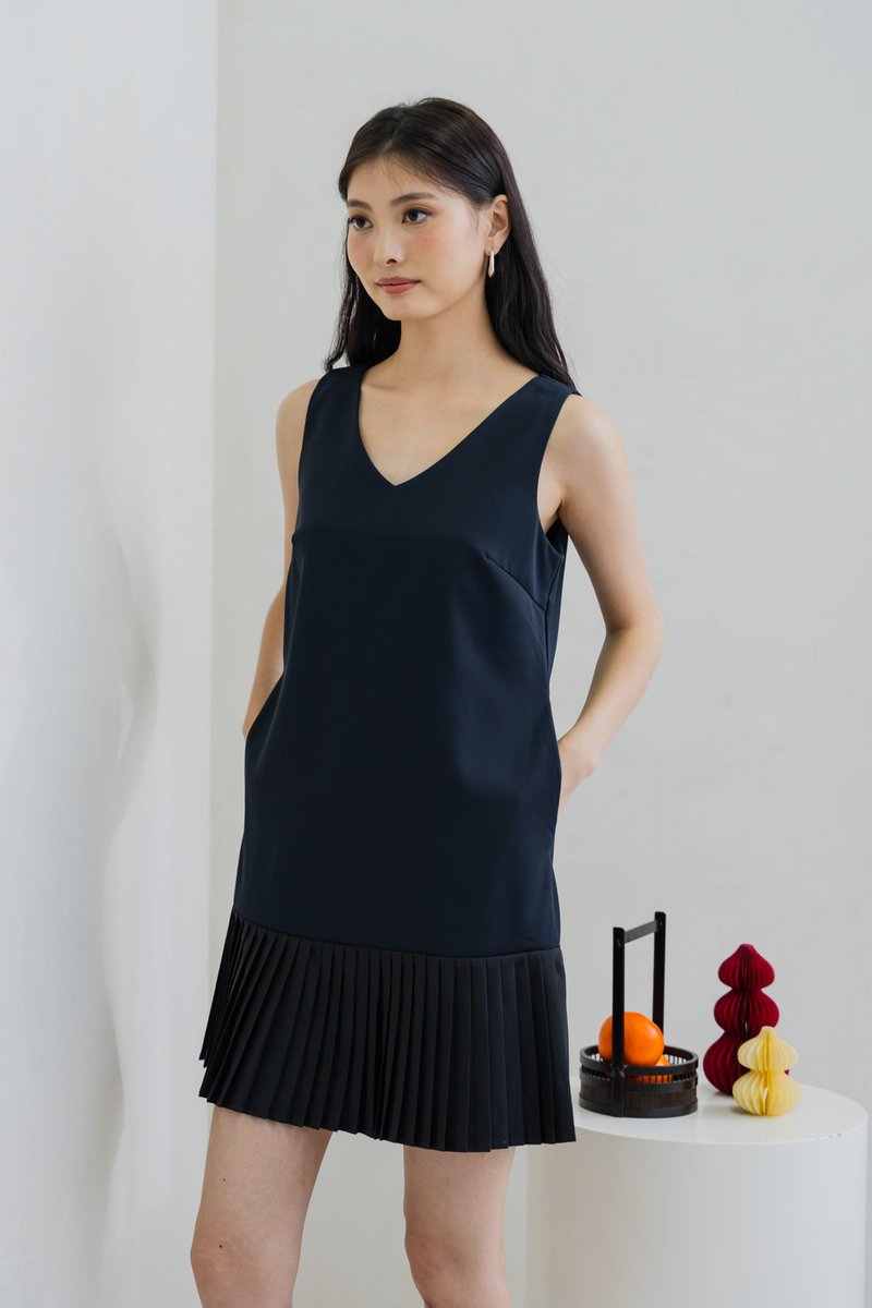 Heather Pleat Hem Dress In Navy (XS)