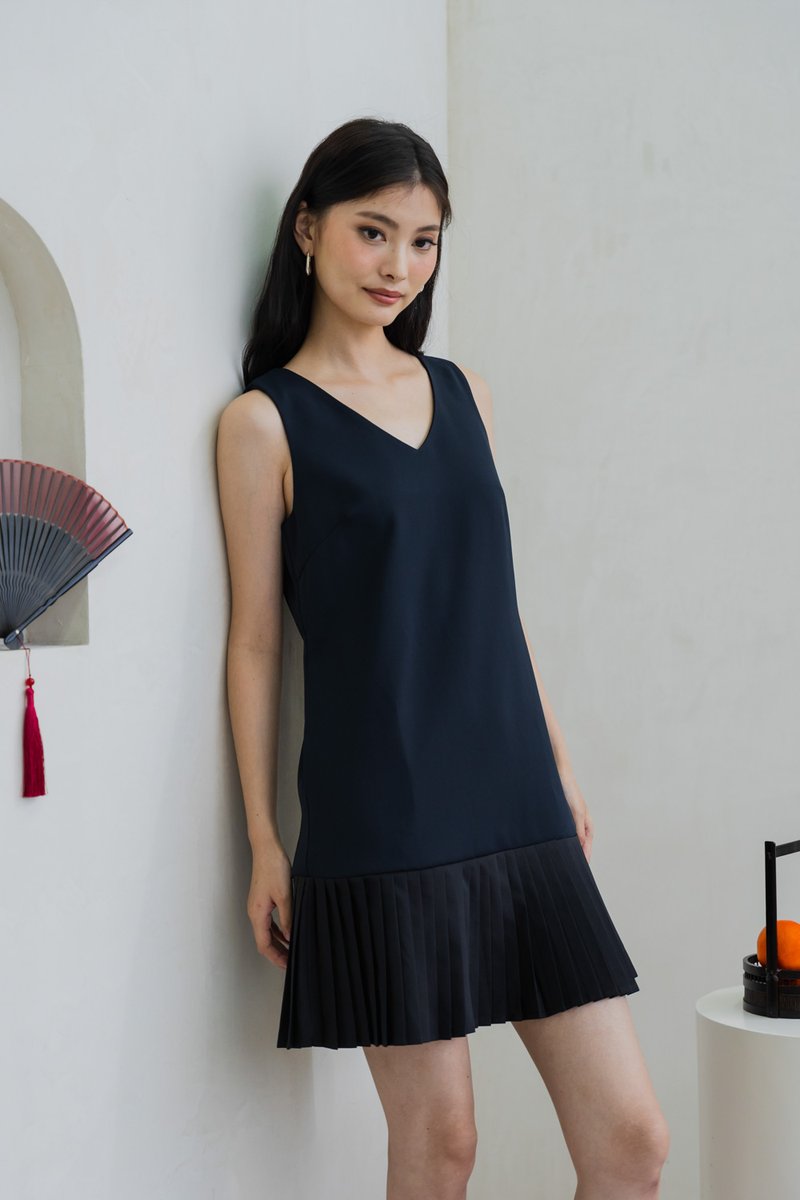 Heather Pleat Hem Dress In Navy (XS)