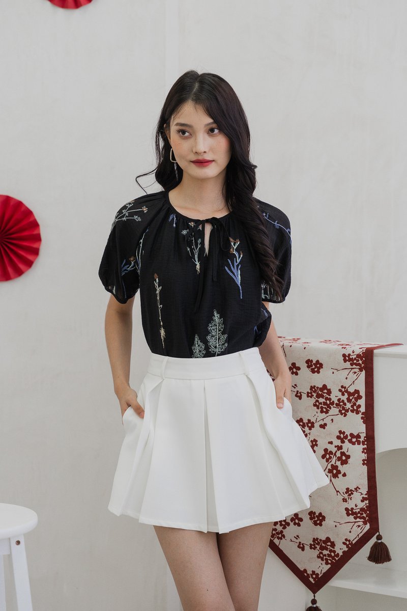 Trixie Embroidery Ribbon Puff Sleeve Top In Black (XS)