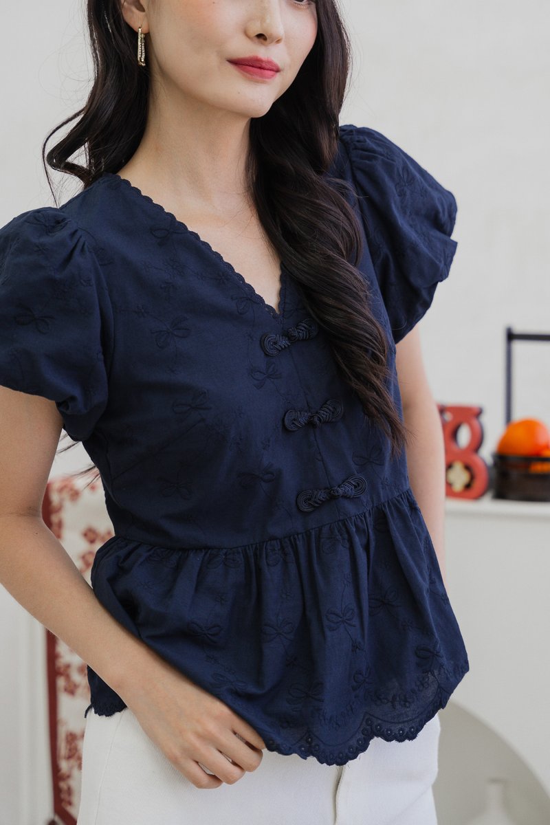 Rosa Ribbon Cheongsam Top In Navy (XS)