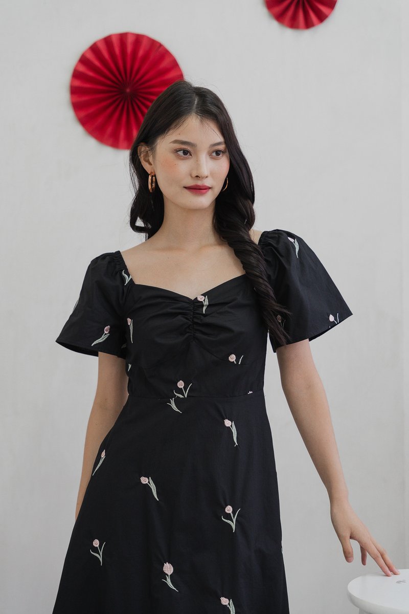 Tinker Tulip Embroidery Midi Dress In Black (XS)
