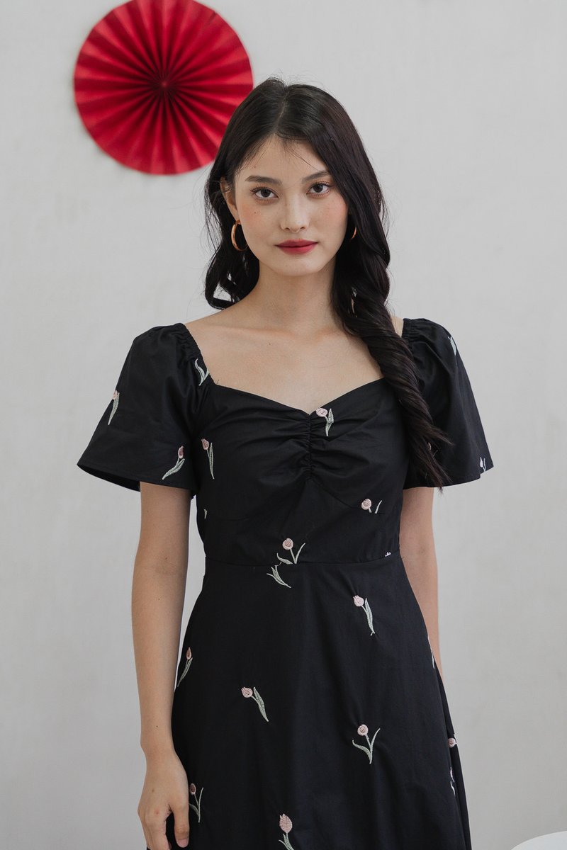 Tinker Tulip Embroidery Midi Dress In Black (XS)