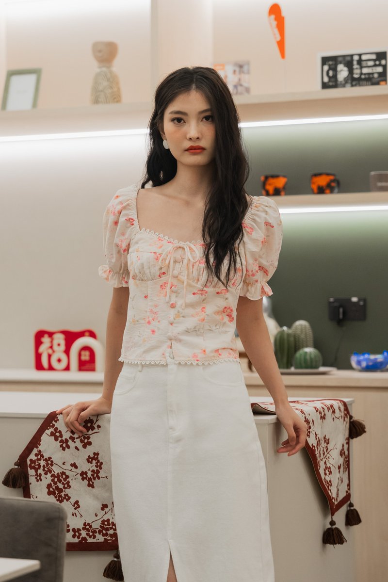 Reanne Ribbon Crochet Pleated Top In Cream (XS)