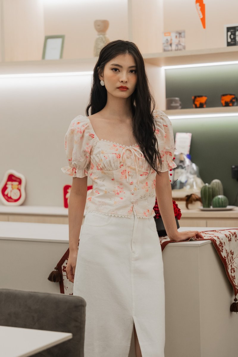 Reanne Ribbon Crochet Pleated Top In Cream (XS)