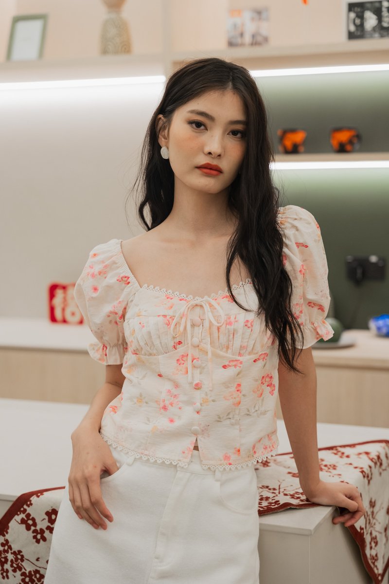 Reanne Ribbon Crochet Pleated Top In Cream (XS)