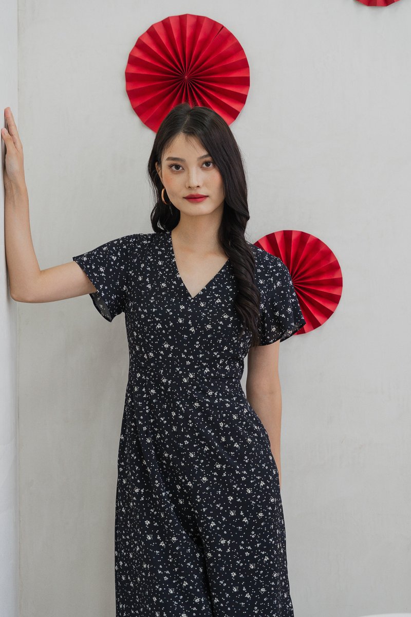 Floretta Printed Flare Sleeves Jumpsuit In Black (XS)