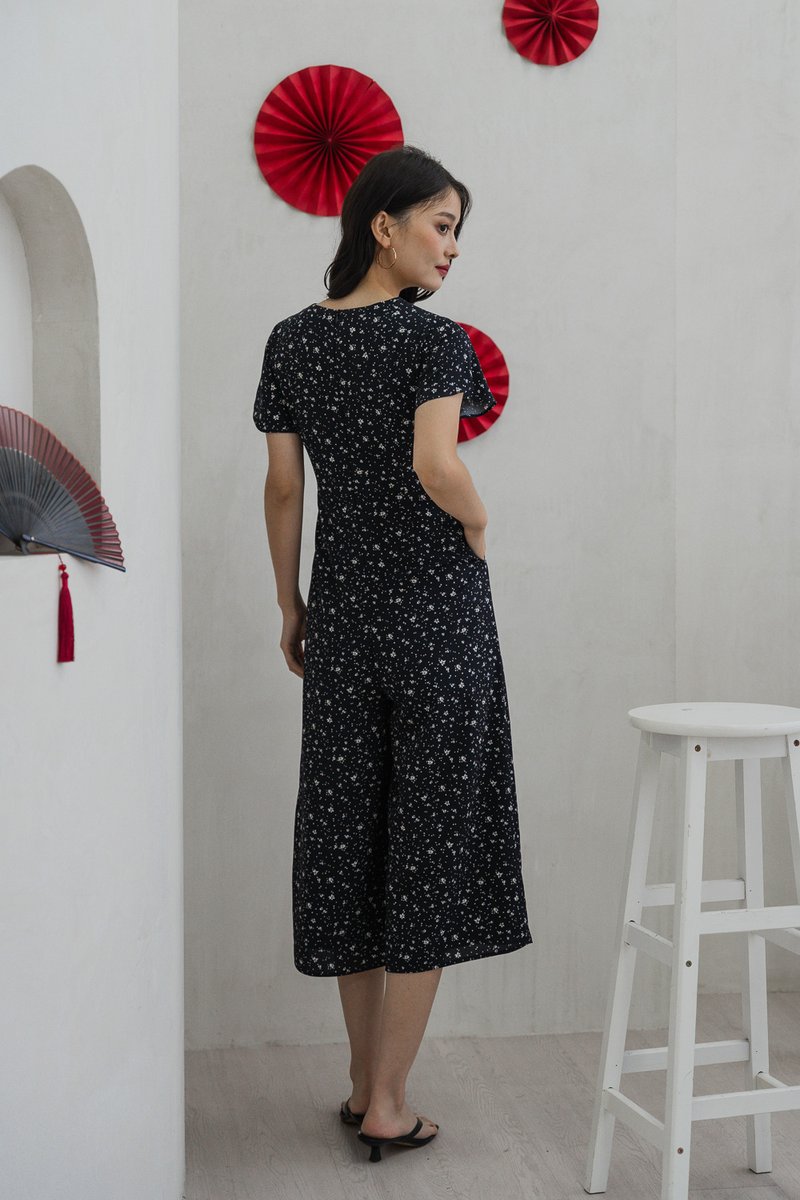 Floretta Printed Flare Sleeves Jumpsuit In Black (XS)