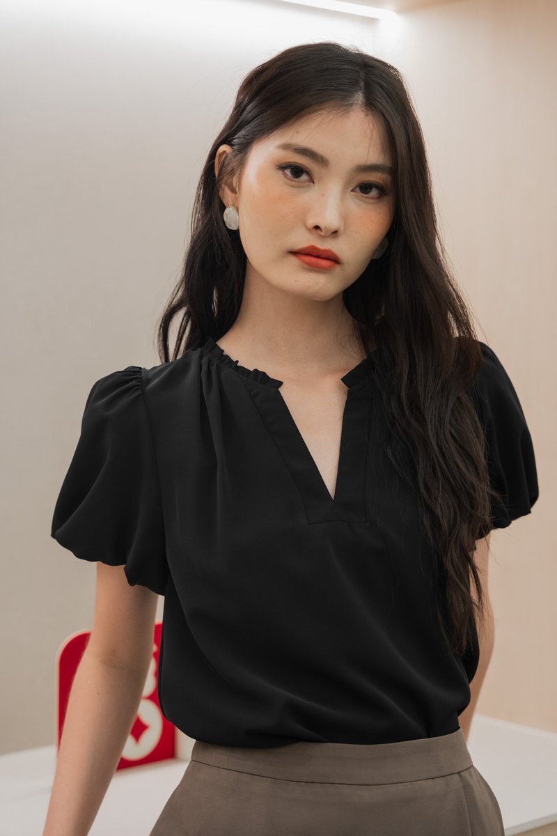 Phea Frilled Mandarin Collar Top In Black (XS)