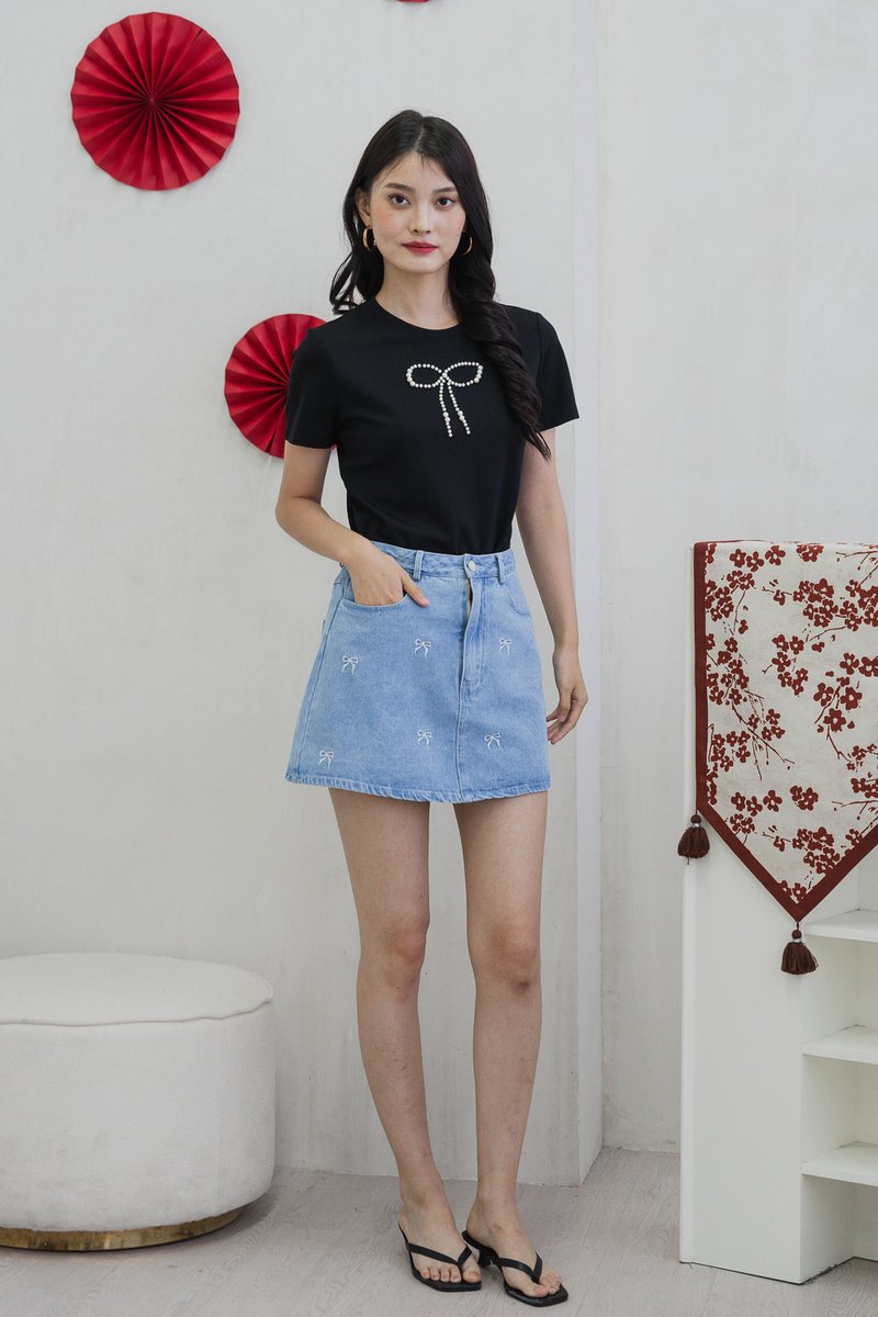 Prairie Pearl Ribbon Cotton Tee In Black (XS)