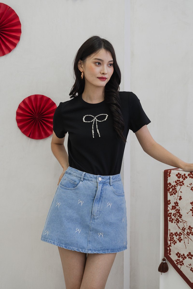 Prairie Pearl Ribbon Cotton Tee In Black (XS)