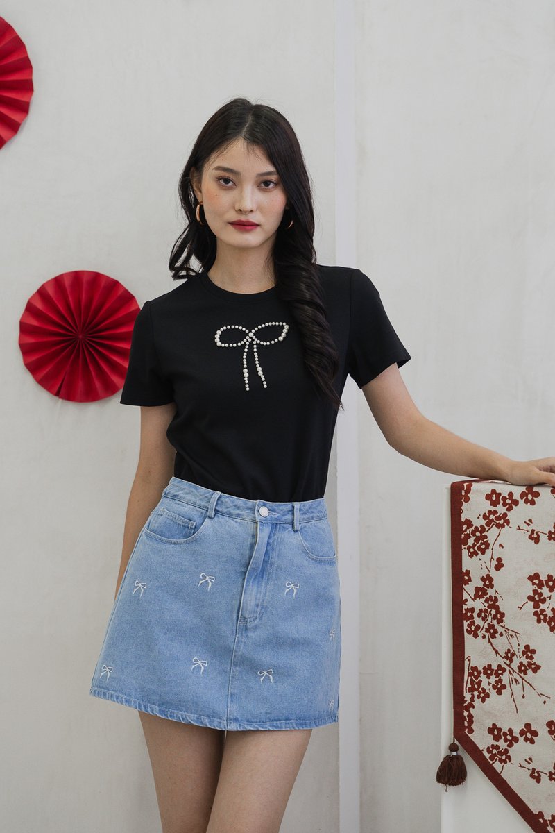 Prairie Pearl Ribbon Cotton Tee In Black (XS)