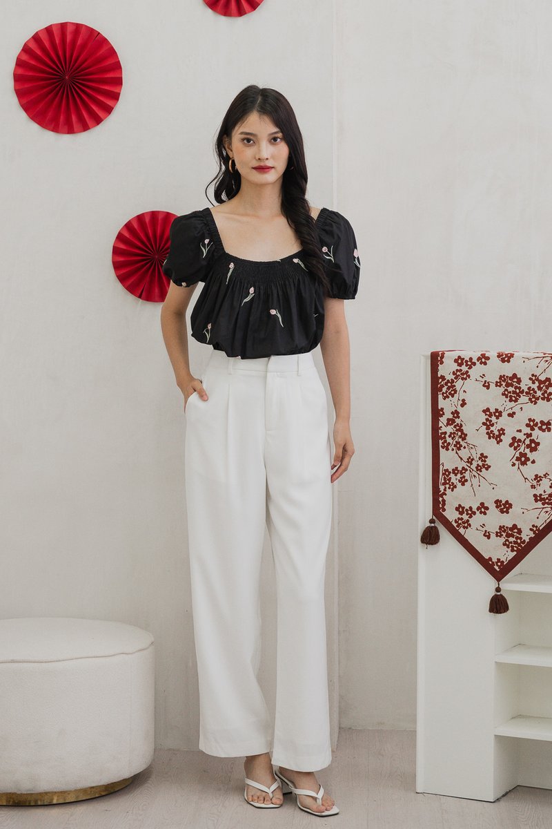 Tinker Tulip Embroidery Top In Black