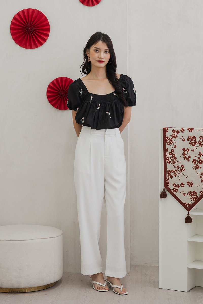 Tinker Tulip Embroidery Top In Black