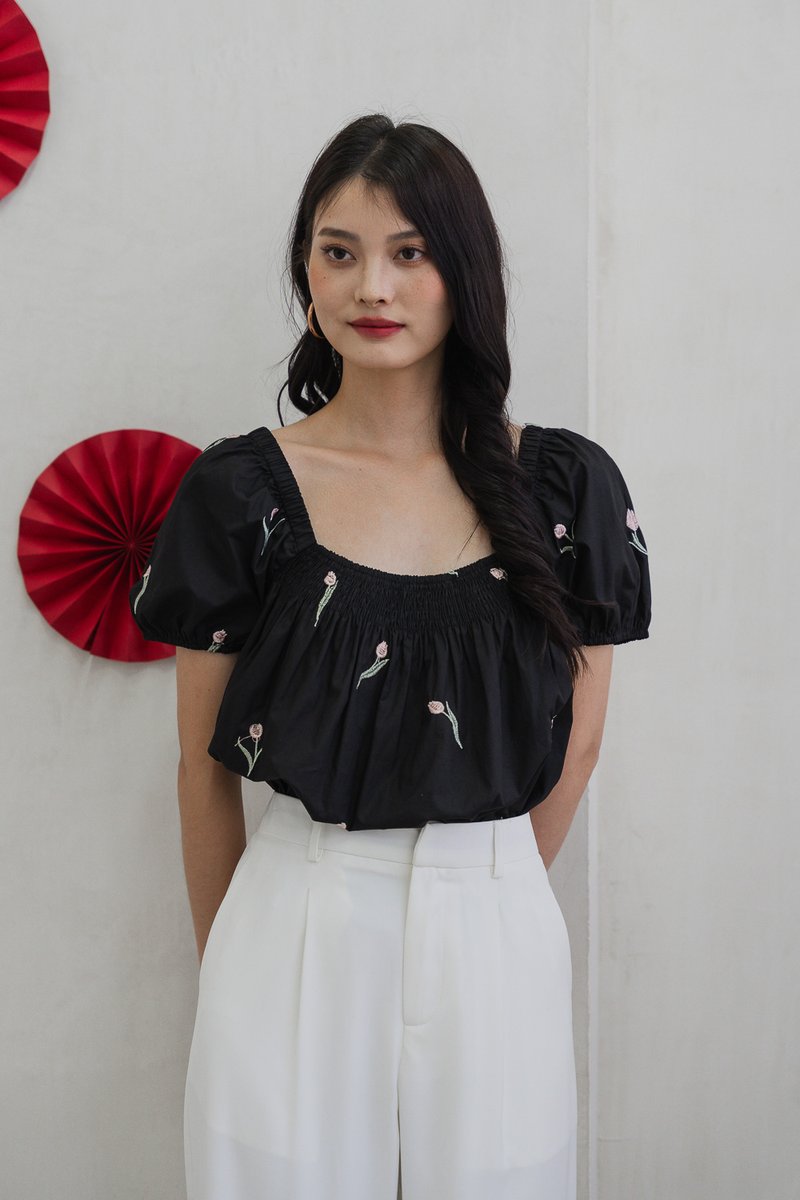 Tinker Tulip Embroidery Top In Black