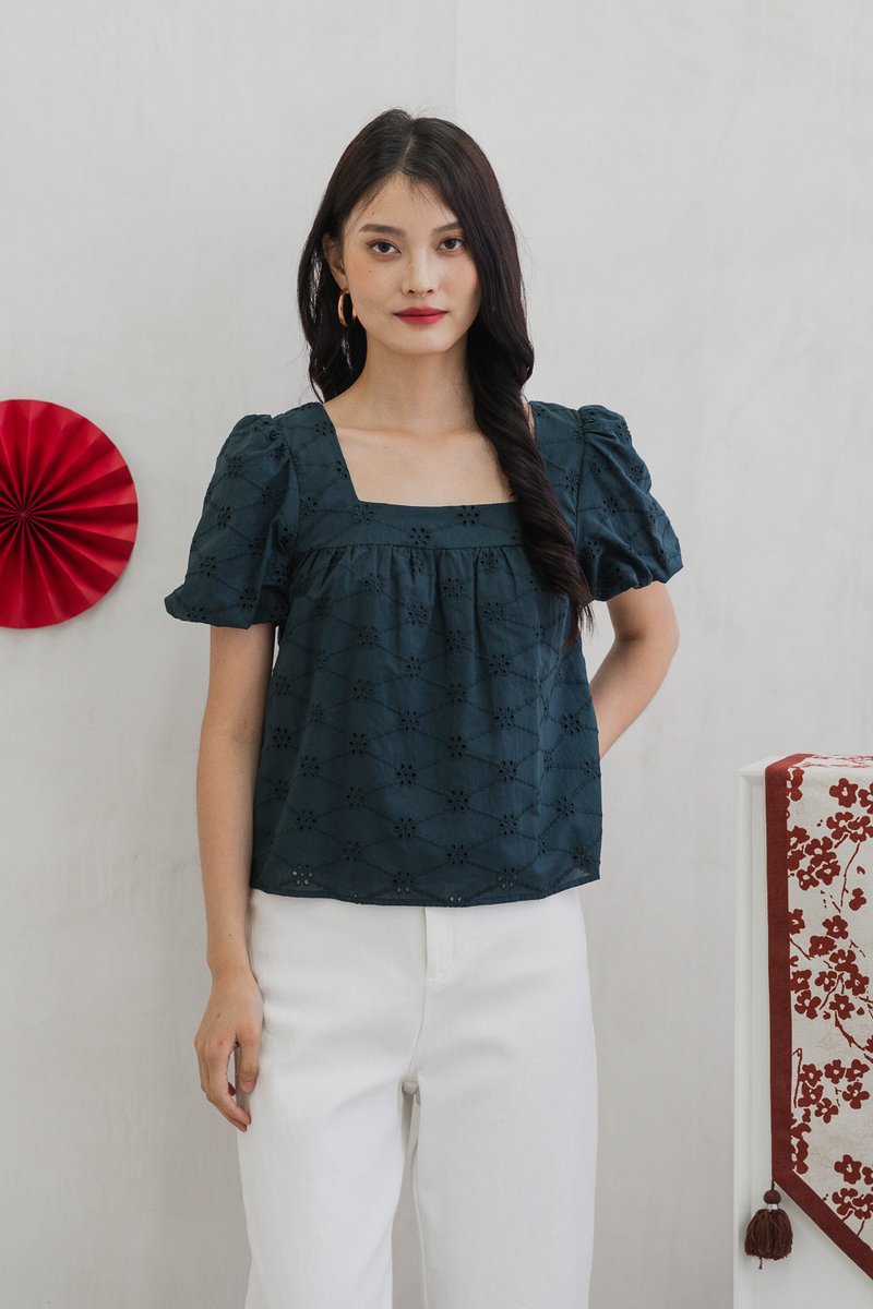 Noelle Eyelet Square Neck Top In Emerald (XS)