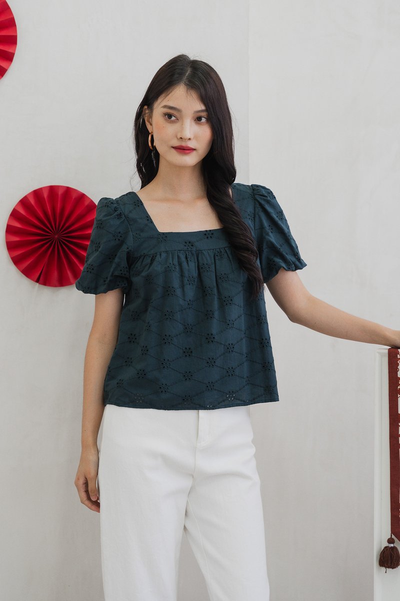 Noelle Eyelet Square Neck Top In Emerald (XS)