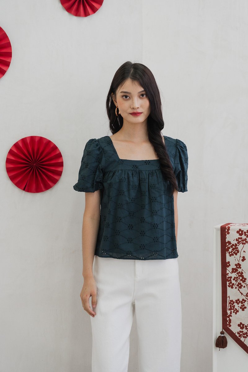 Noelle Eyelet Square Neck Top In Emerald (XS)