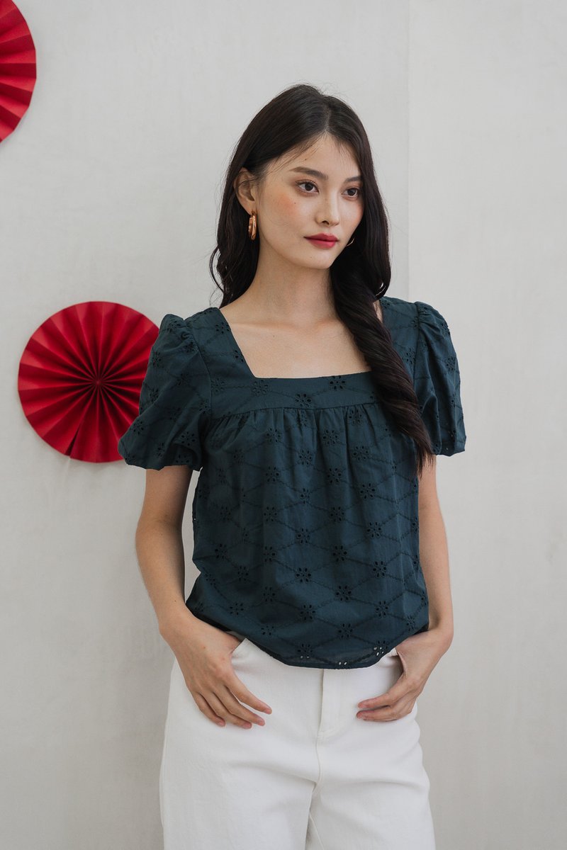 Noelle Eyelet Square Neck Top In Emerald (XS)