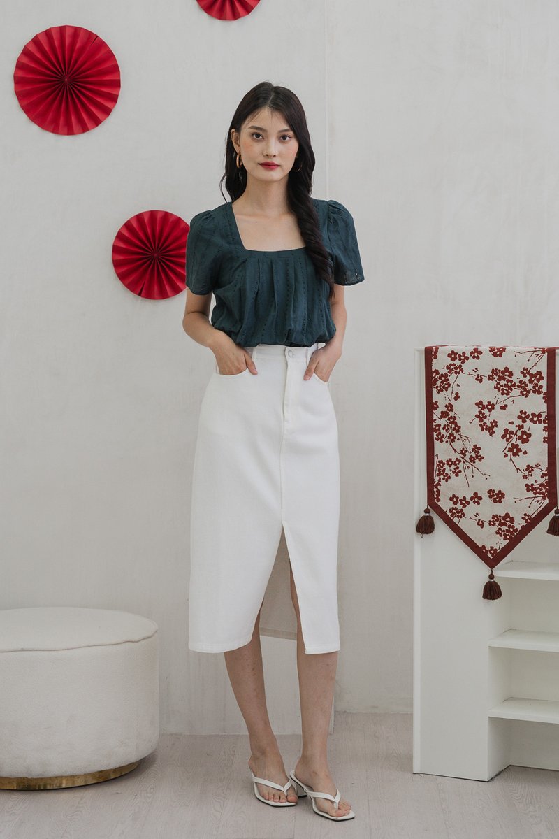 Fern Floral Eyelet Pleated Top In Emerald (XS)