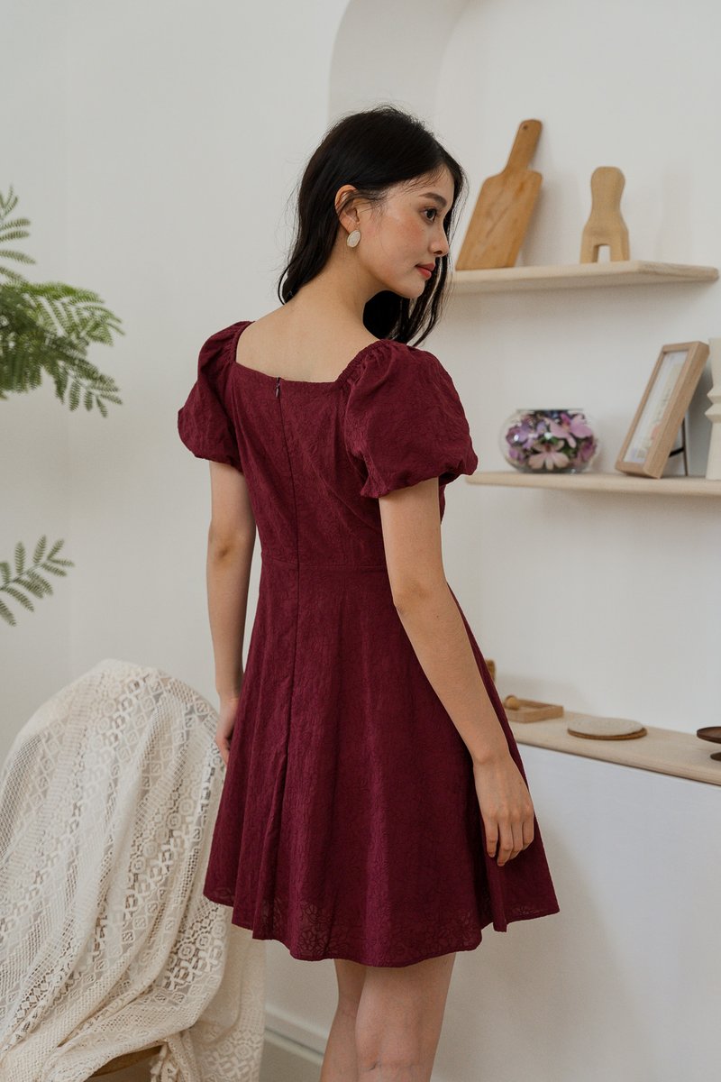 Dazzle Floral Embroidery Puff Sleeve Dress In Wine (XS)