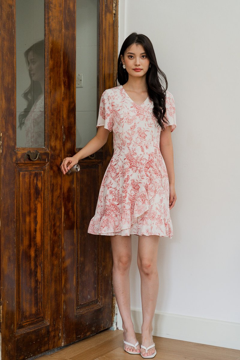 Emerie Signature Ruffle Dress In Red (XS)