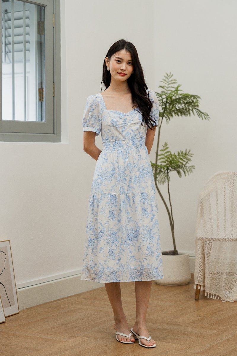 Emerie Porcelain Smocked Waist Midi Dress In Blue (XS)