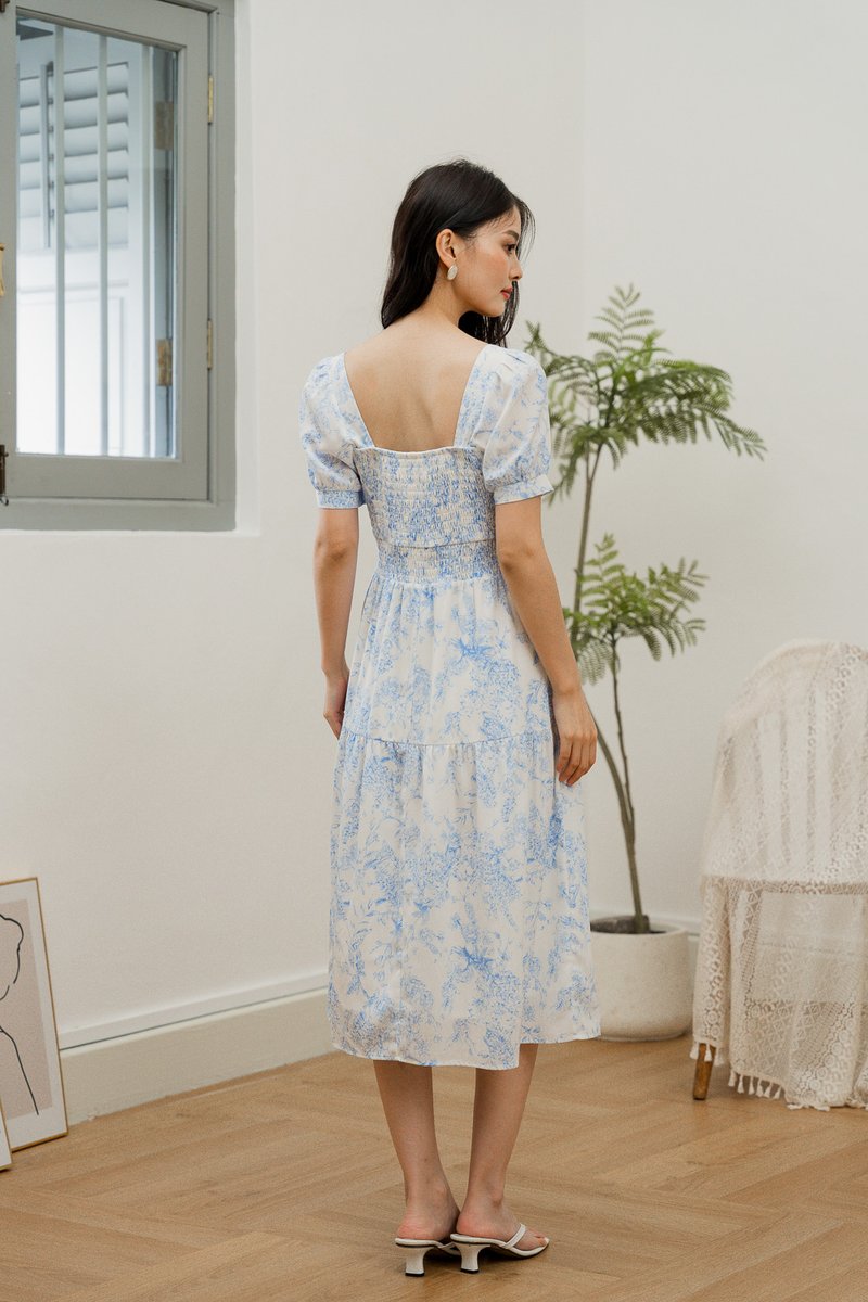 Emerie Porcelain Smocked Waist Midi Dress In Blue (XS)