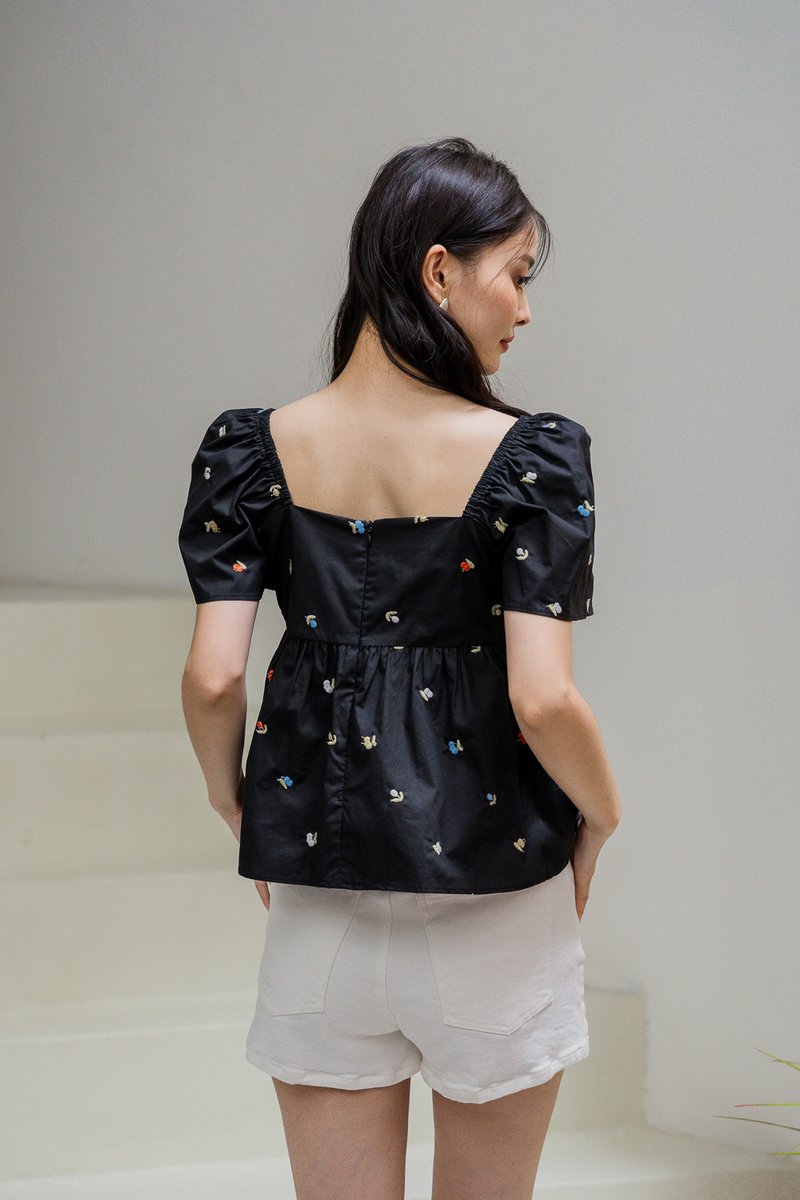 Sloanne Embroidered Sweetheart Top In Black (XS)