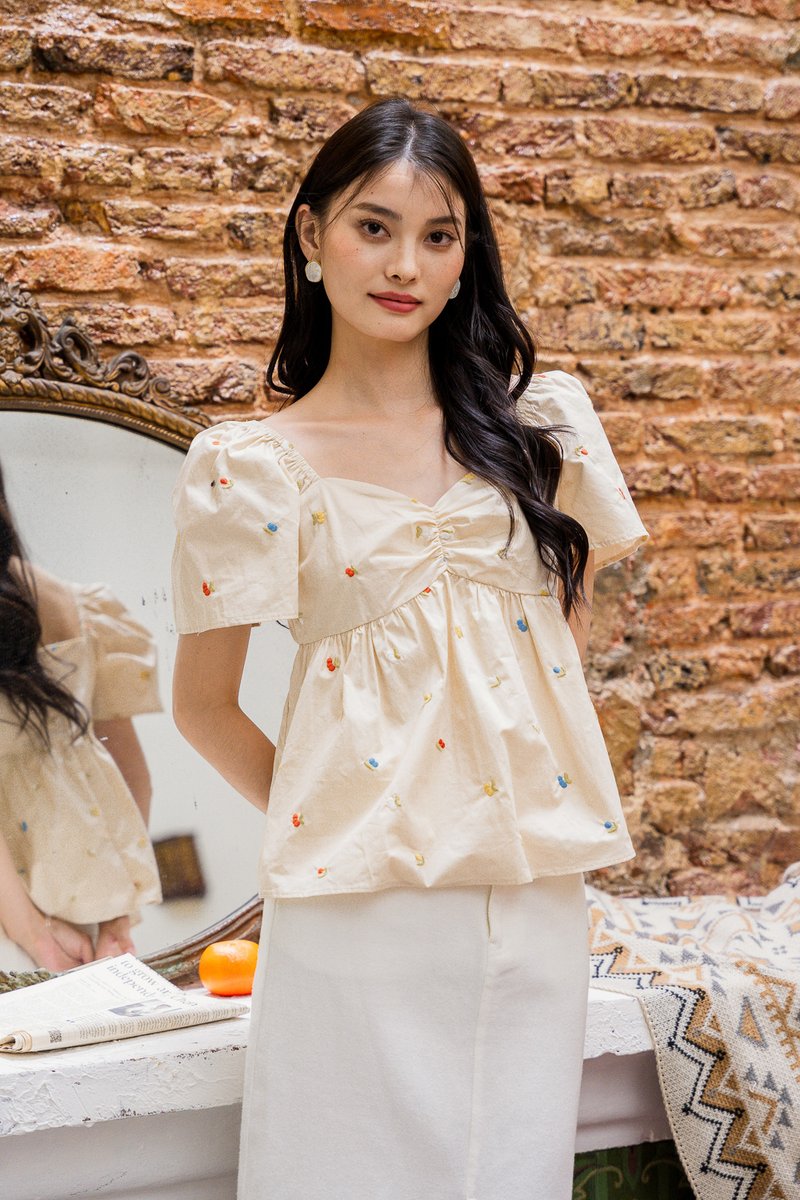 Sloanne Embroidered Sweetheart Top In Cream (XS)
