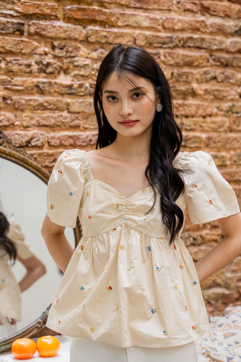 Sloanne Embroidered Sweetheart Top In Cream (XS)