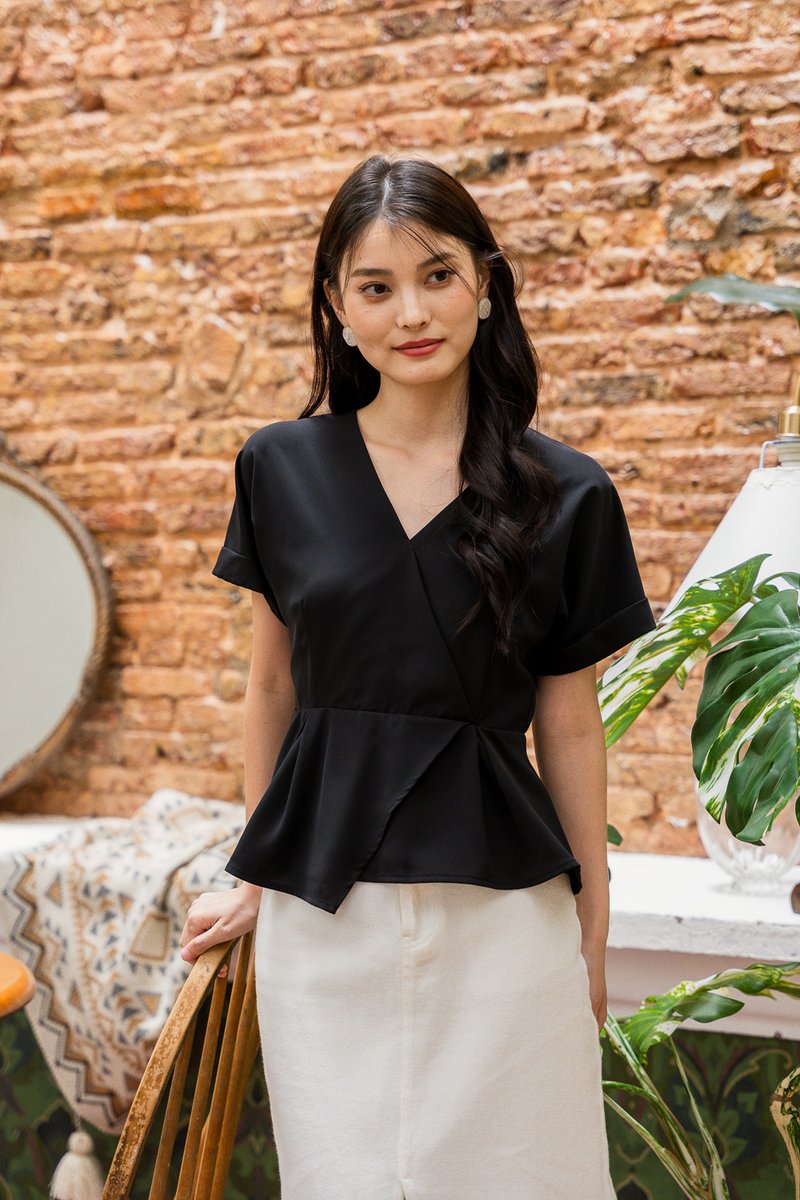 Fion Faux Wrap Top In Black (XS)