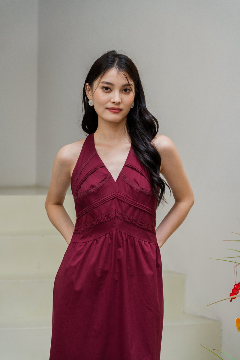 Harlow Halter V-neck Midi Dress In Wine (XS)