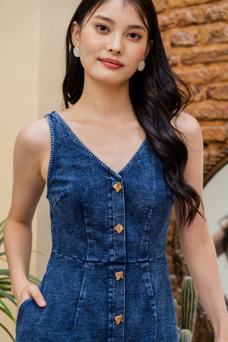 Gleam Denim Gold Button Midi Dress (XS)