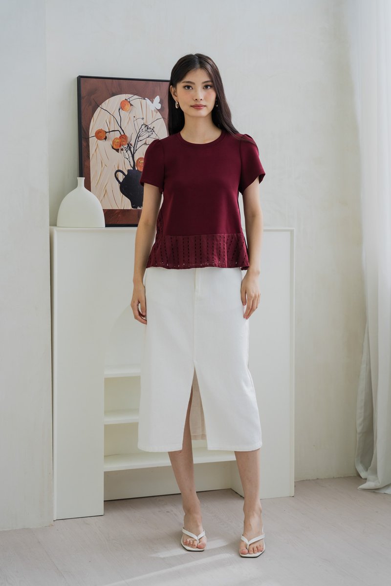 Hillarie Eyelet Hem Cotton Top In Wine (XS)
