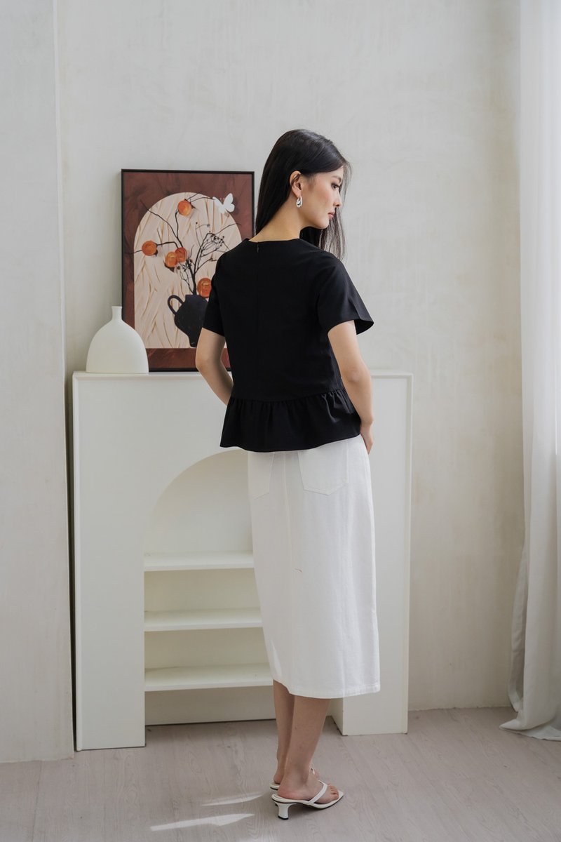 Robinson Ruffle Hem Blouse In Black