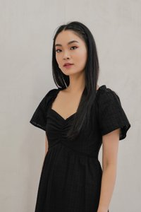 Surrey Embroidery Sweetheart Midi Dress In Black