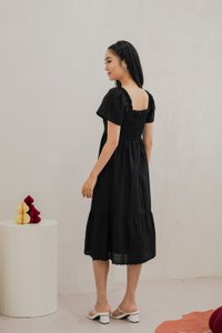 Surrey Embroidery Sweetheart Midi Dress In Black