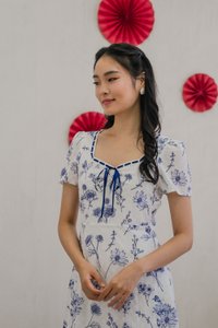 Taffy Eyelet Toile Ribbonette Midi Dress in Navy (XS)