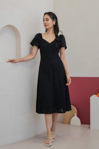 Viva Eyelet V-neck Midi Dress in Black (XS)