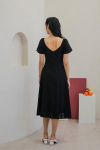 Viva Eyelet V-neck Midi Dress in Black (XS)