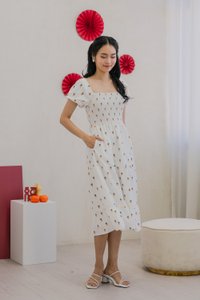 Lucy Pineapple Puff Sleeve Smocked Midi Dress in White (XS)